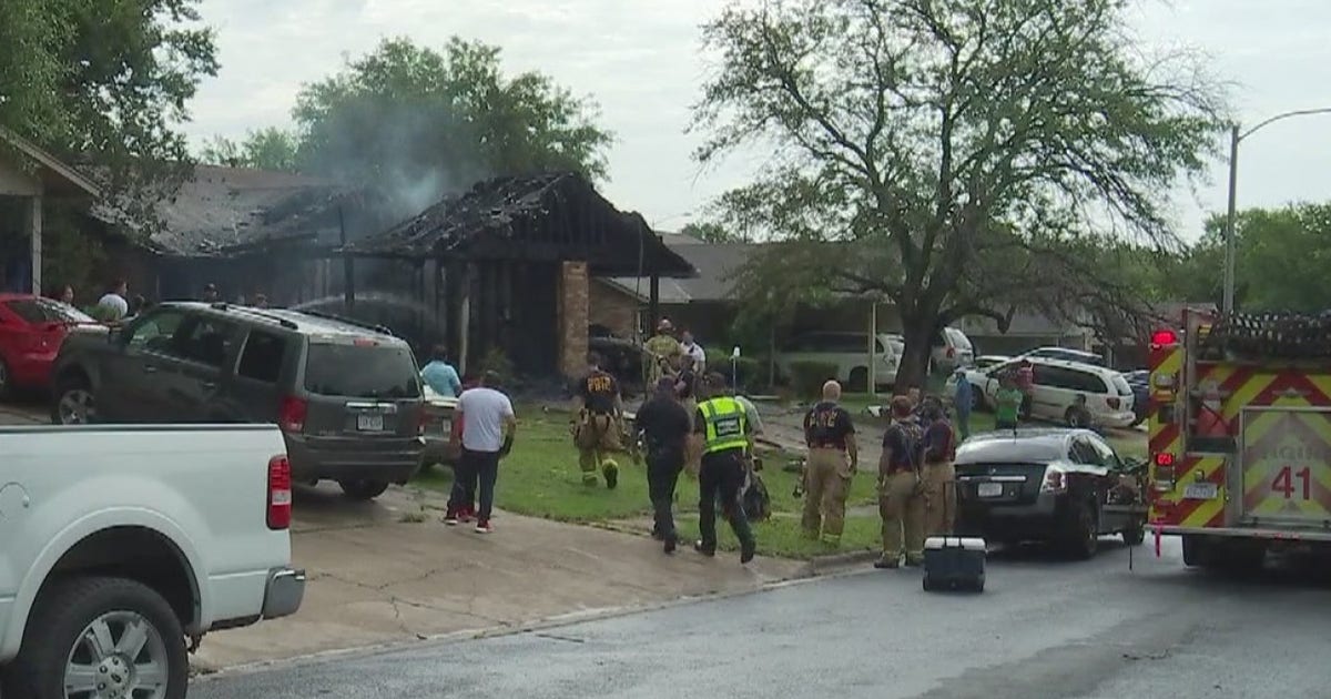 Nine residents displaced in early morning duplex fire | FOX 7 Austin