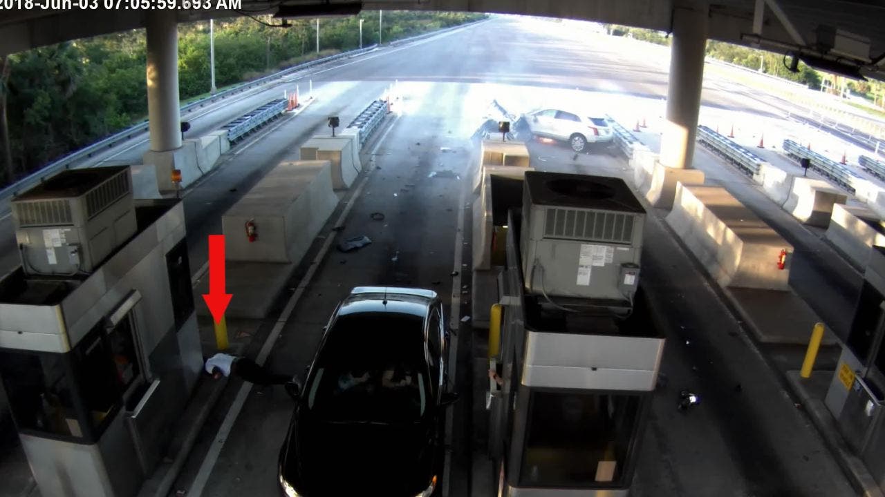 Video shows passenger being ejected in Florida toll plaza crash