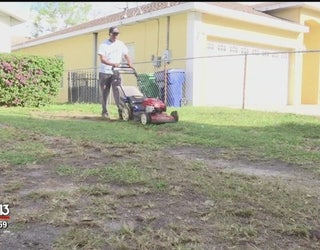 Alabama man travels the country, mowing lawns for free