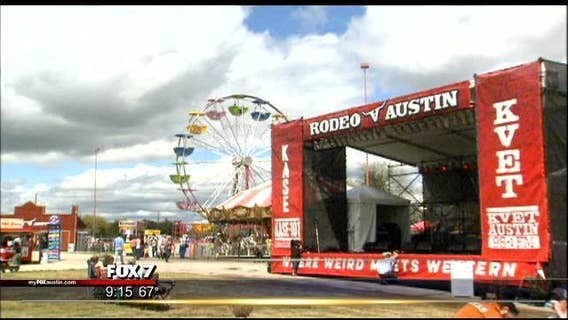 Thousands enjoy mutton busting and bull-riding at Rodeo Austin