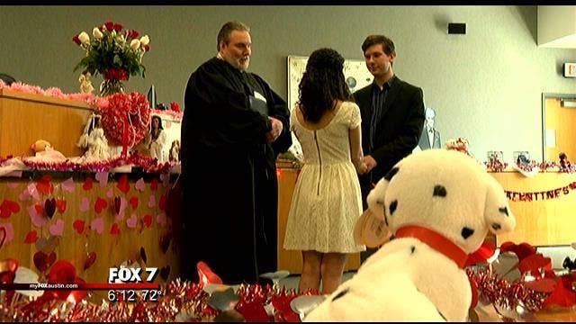 Dozens of Travis County couples wed at courthouse on Valentine's Day