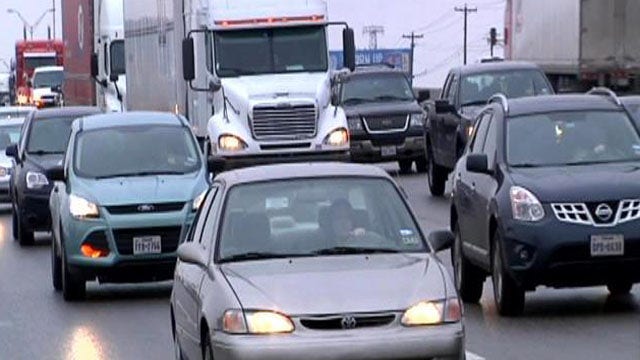 Councilmembers back bill encouraging truck drivers to get off I-35, use SH-130