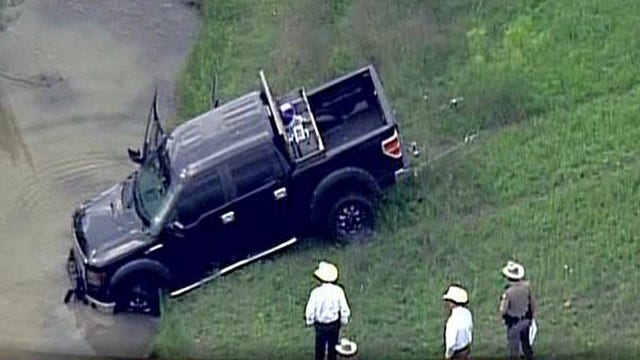 DPS traffic stop turns manhunt in Hays Co.