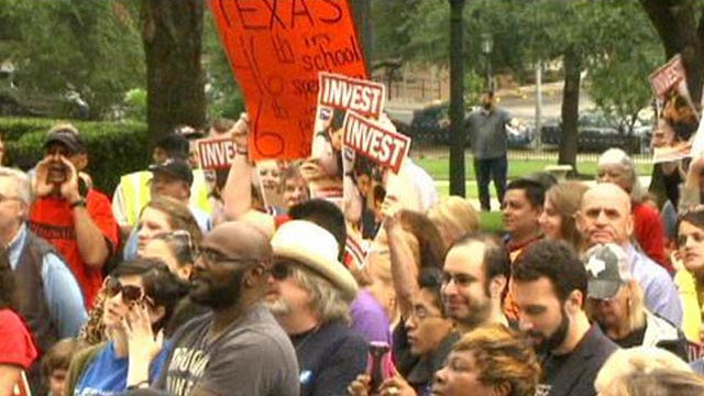 Texans rally for public education at Capitol