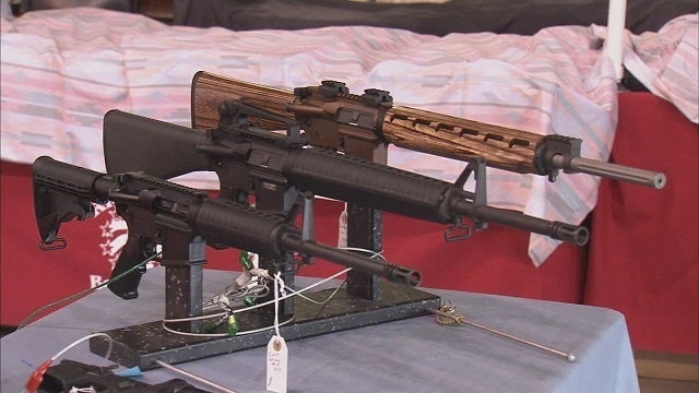 Pennsylvania church to bless couples toting AR-15 rifles