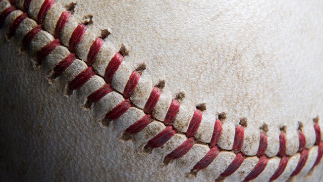 Texas rallies to edge East Carolina 9-8, forcing third game