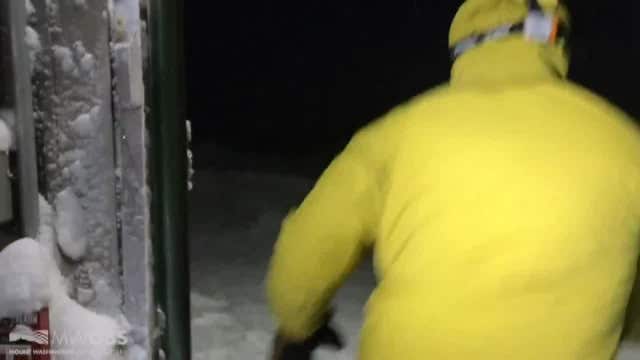 Boiling hot water turns to snow in New Hampshire