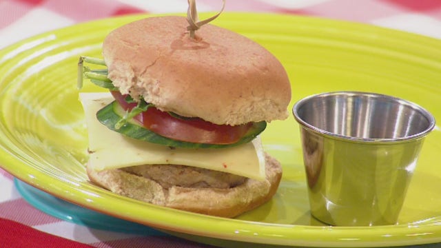 Cooking with FOX 7: Mini Turkey Burgers