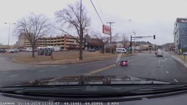 Dash cam video: Toddler in car seat falls out of moving vehicle in Mankato