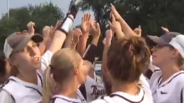 Dripping Springs softball team one step from state tournament