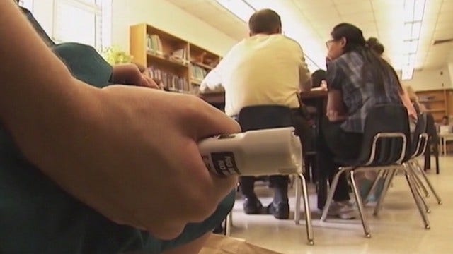 After harsh light, a cheaper version of EpiPen from Mylan