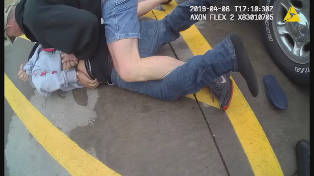 Legally blind citizen helps Fort Worth officers in struggle with armed suspect