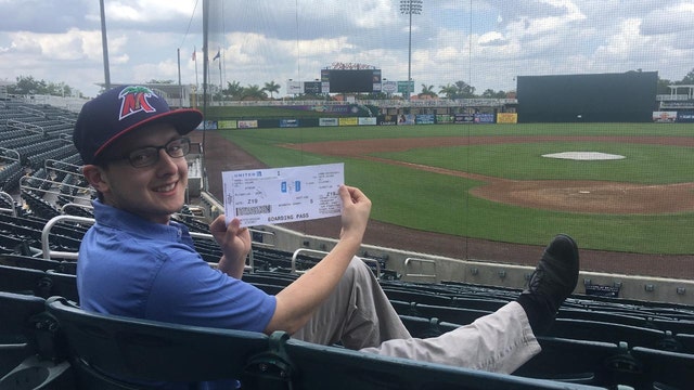 Minor league baseball team offers half-priced tickets to United passengers