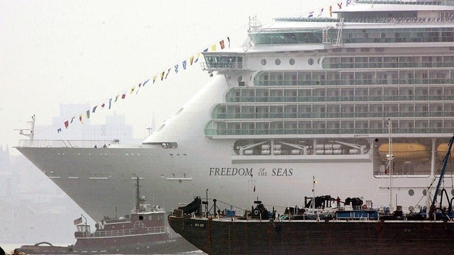 Indiana toddler, allegedly dangled by grandfather, dies after plunging 150 feet from cruise ship