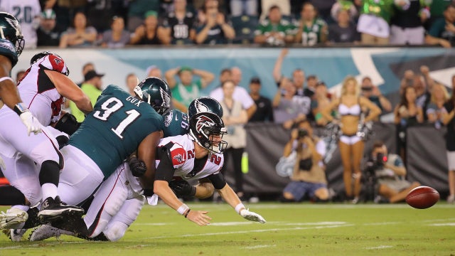 Eagles beat Falcons 18-12 in sloppy NFL opener
