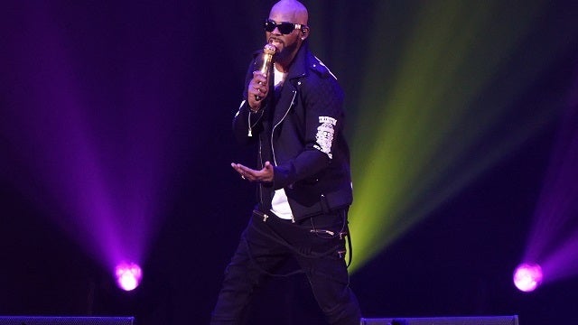 Reports: Sony drops R. Kelly after furor over allegations
