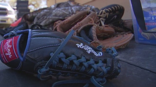 Giddings community rallies behind baseball team after fire destroys athlete's field house