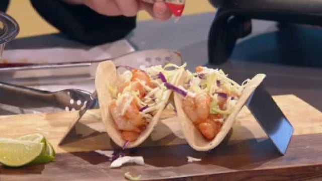 Good Day Cooks: Yo Soy La Sriracha Shrimp Tacos