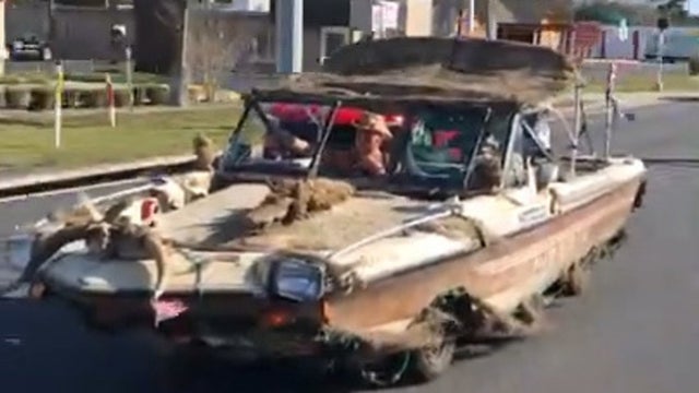 Boat-car hybrid seen driving down U.S. 19 in Pasco County