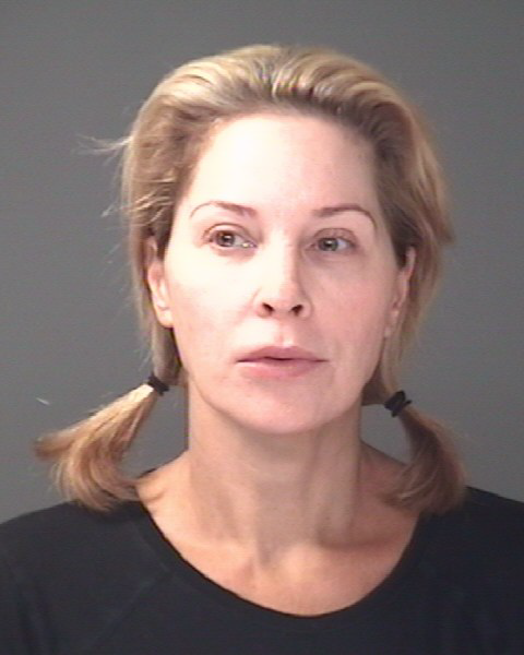 Former Mrs. America charged with making $5,000 in fraudulent returns to Macy's
