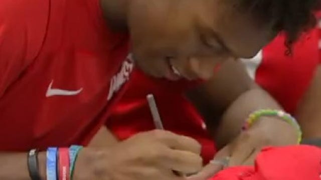 Lake Travis WR signs with Ohio State