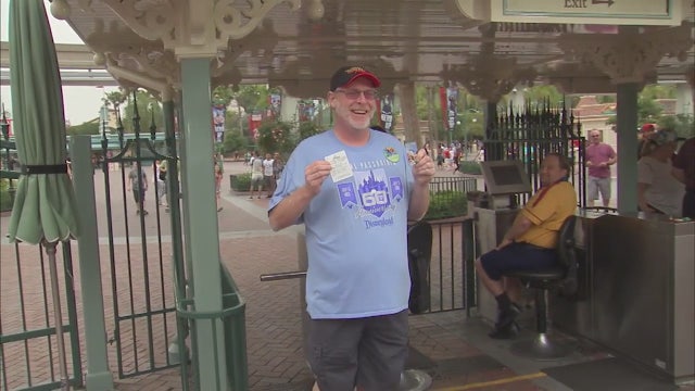 Man visits Disneyland for 2000th straight day