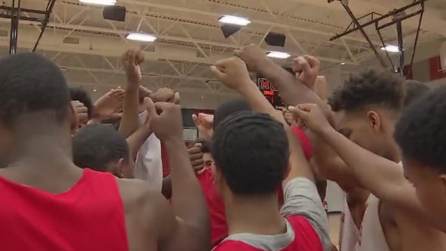 Manor boys basketball team in UIL state tournament for first time