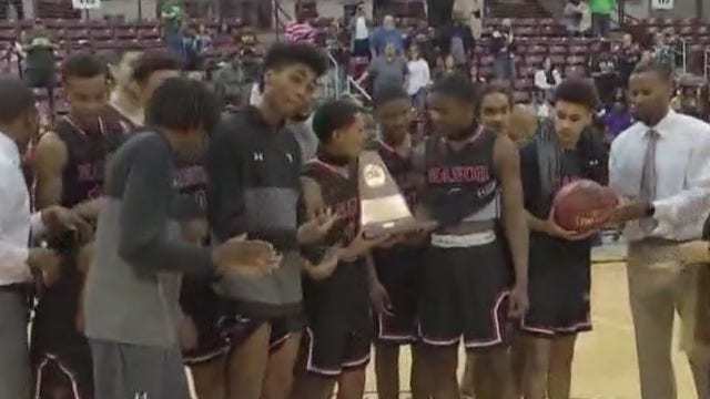 Manor HS boys basketball team makes first trip to state