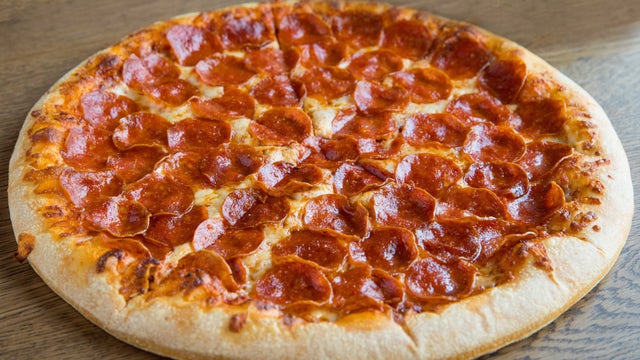 Customer reportedly threatens to kill Pizza Hut manager over lack of pepperoni on pizza