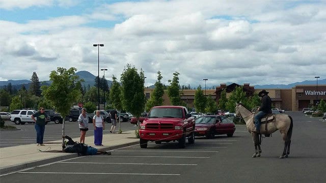 Police: Rancher lassos bike thief outside Oregon Wal-Mart
