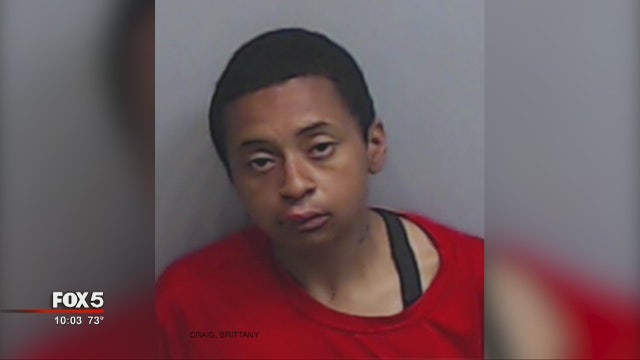 Brazilian Jiu-jitsu fighter pins down burglar