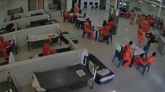 Inmate tries to choke deputy with towel