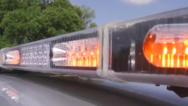 Travis County deputy injured in wreck while controlling traffic