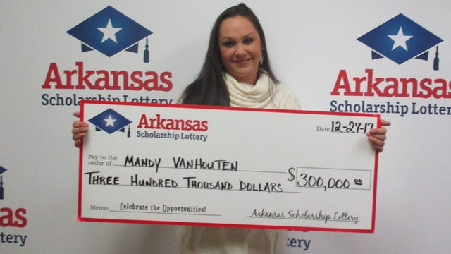 Waitress claims coworker ran off with her half of $300G scratch-off ticket winnings