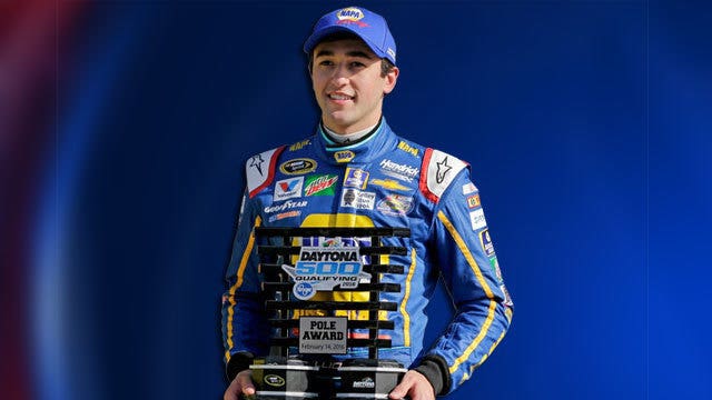 Rookie Chase Elliott becomes youngest on Daytona 500 pole