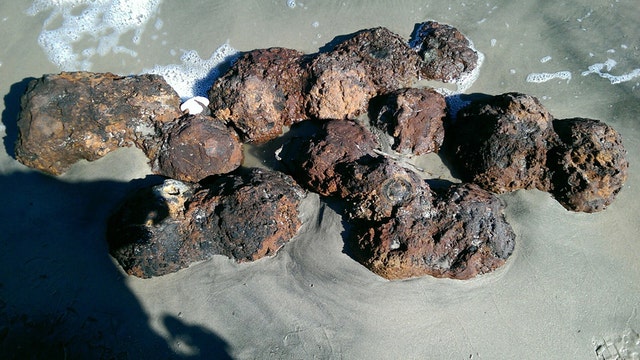 Hurricane Matthew unearths Civil War cannonballs