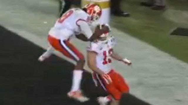 Clemson dethrones top-ranked Tide 35-31