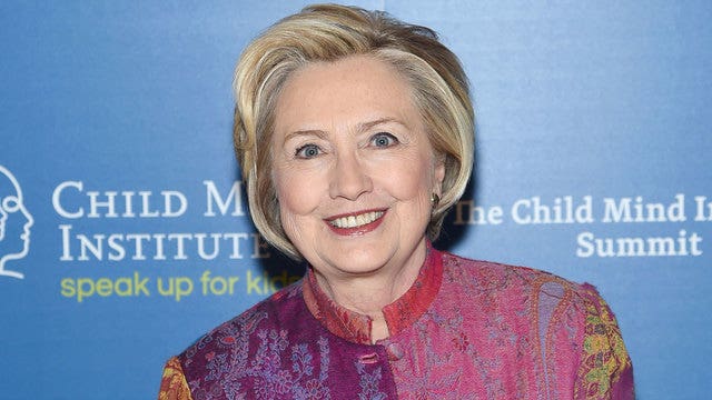Hillary Clinton portrait alerts security dogs, police at Miami art show