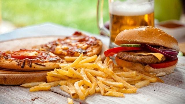 Chronically stressed people more likely to gain excess weight, study says