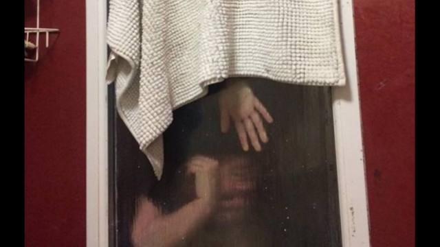 Man calls 911 after Tinder date gets stuck in window trying to grab feces