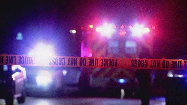 Austin police: Two killed after pickup truck hits semi on I-35