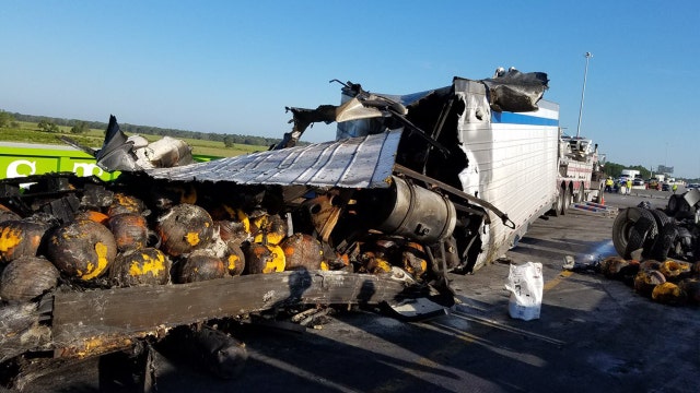 Pumpkin truck catches fire, closes southbound I-75