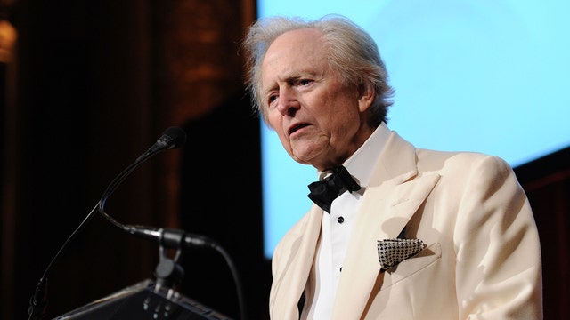 Pioneering journalist, writer Tom Wolfe dies at age 88