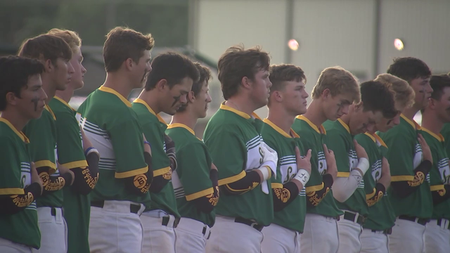Santa Fe baseball honors player injured in shooting
