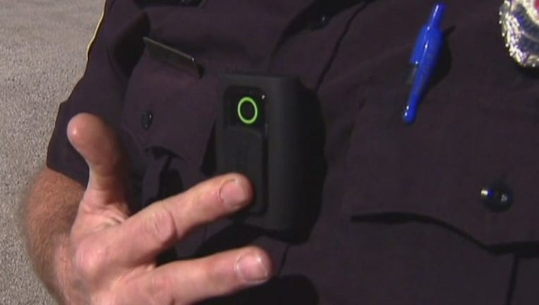 APD_body_cameras_0_20170406223144-407693-407693