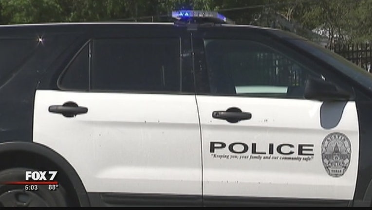 APD_suspends_officer_0_20160830221933