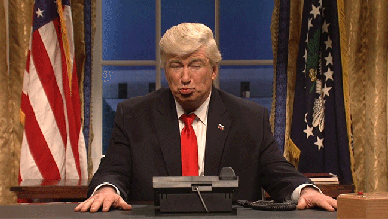 Alec-Baldwin---Donald-Trump_1488491373927.gif