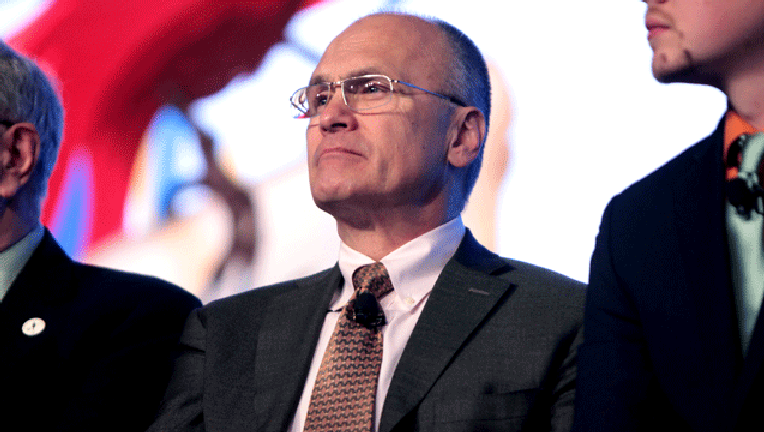Andrew-Puzder_1487193994402.gif