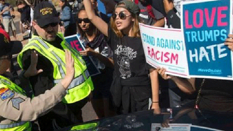 Arizona-Trump-Rally_1458434936209.gif