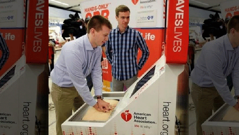 CPR-training-kiosks_1458165609844.gif